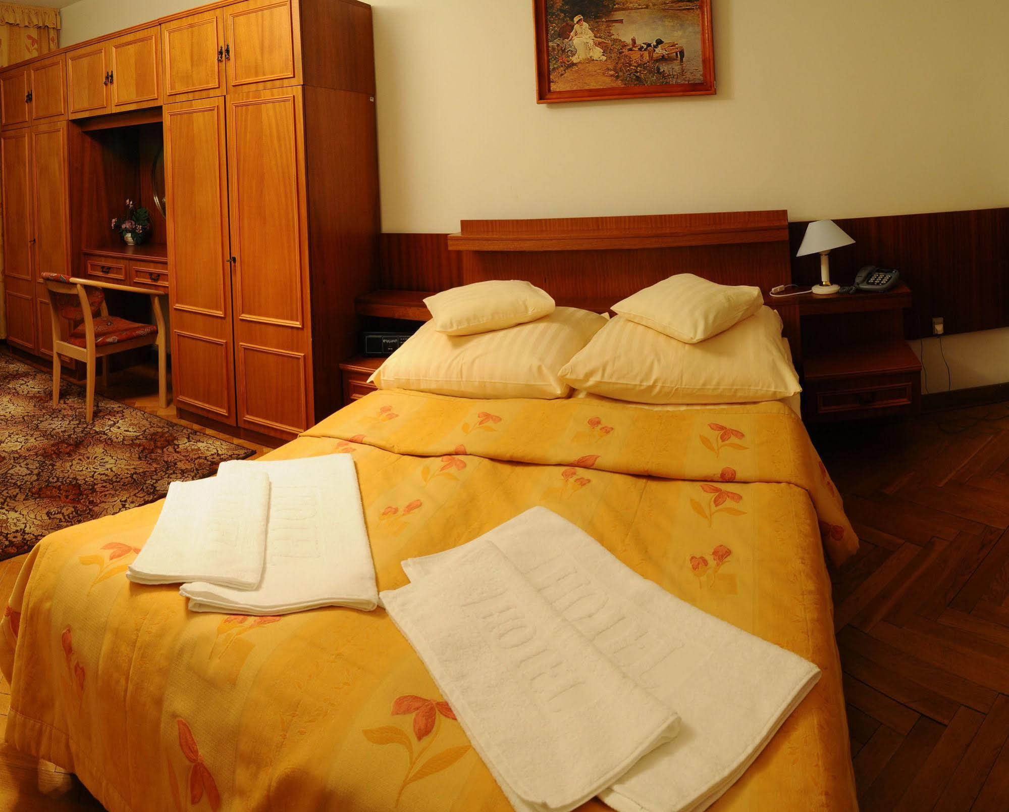 Ostello Dedal Malbork Esterno foto